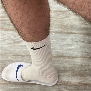 Pre-loved Nike white crew socks men